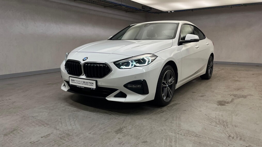 BMW Serii 2, 218