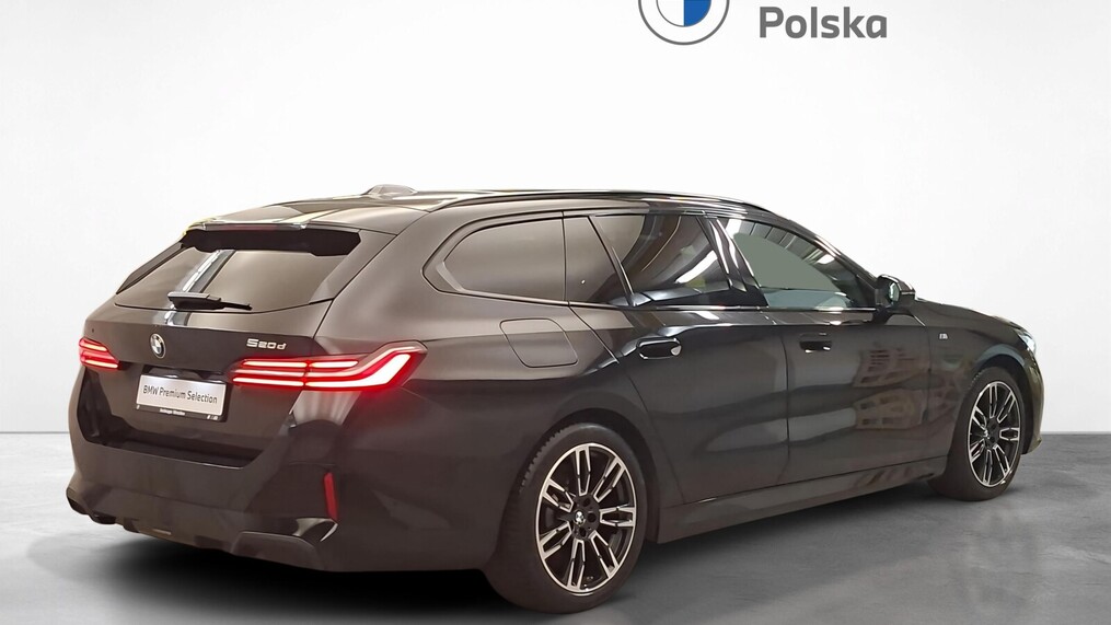 BMW Serii 5, 520