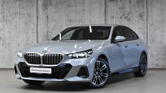 BMW Serii 5, 530