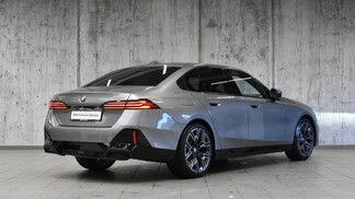 BMW Serii 5, 520