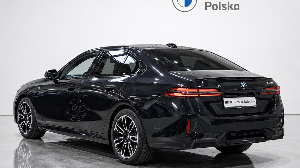 BMW Serii 5, 520