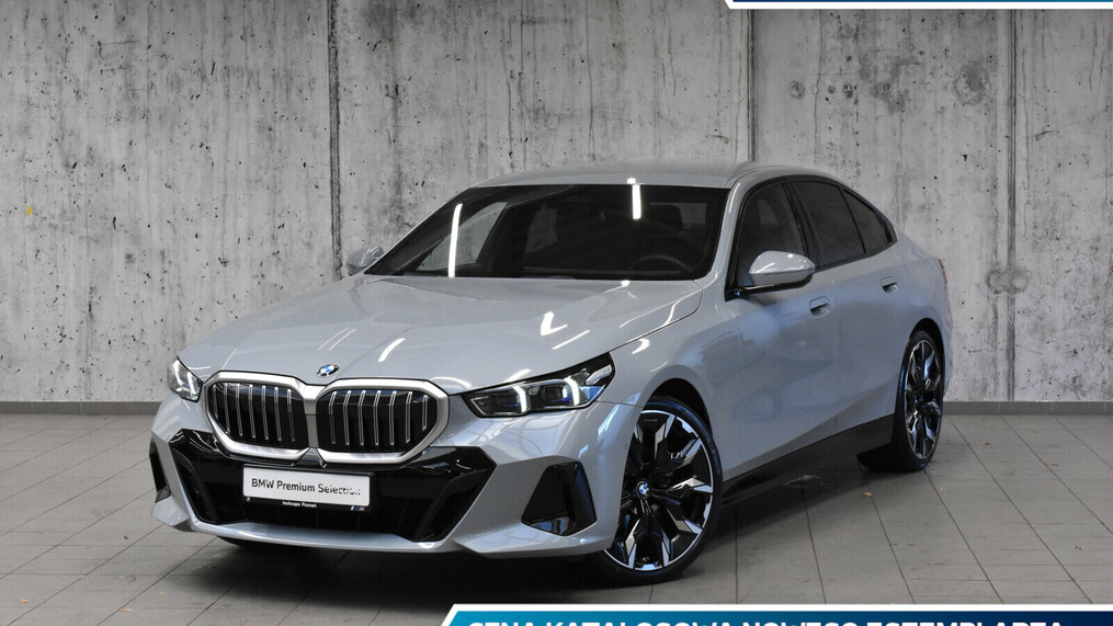 BMW Serii 5, 520