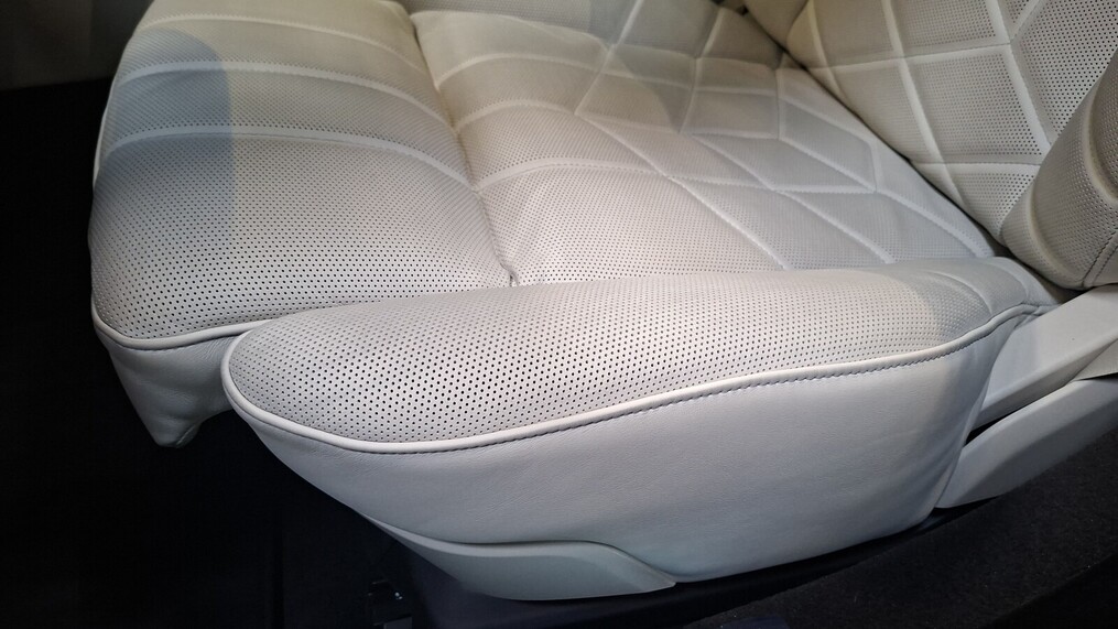 BMW Serii 7, 740
