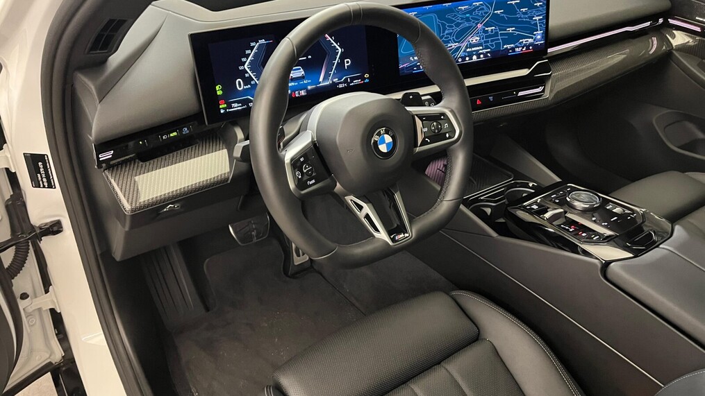 BMW Serii 5, 520
