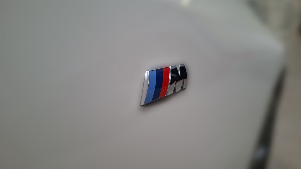 BMW Serii 3, 330