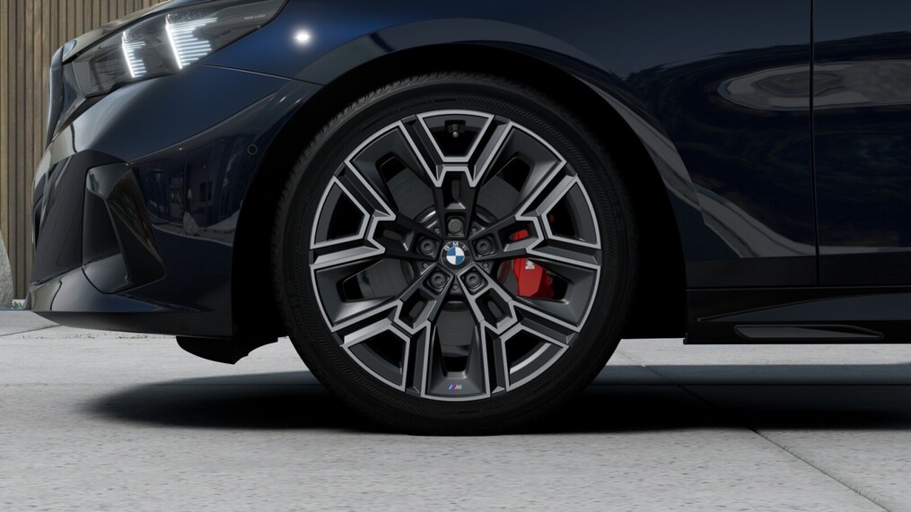 BMW Serii 5, 520