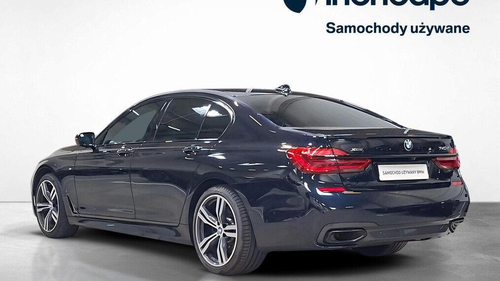 BMW Serii 7, 740