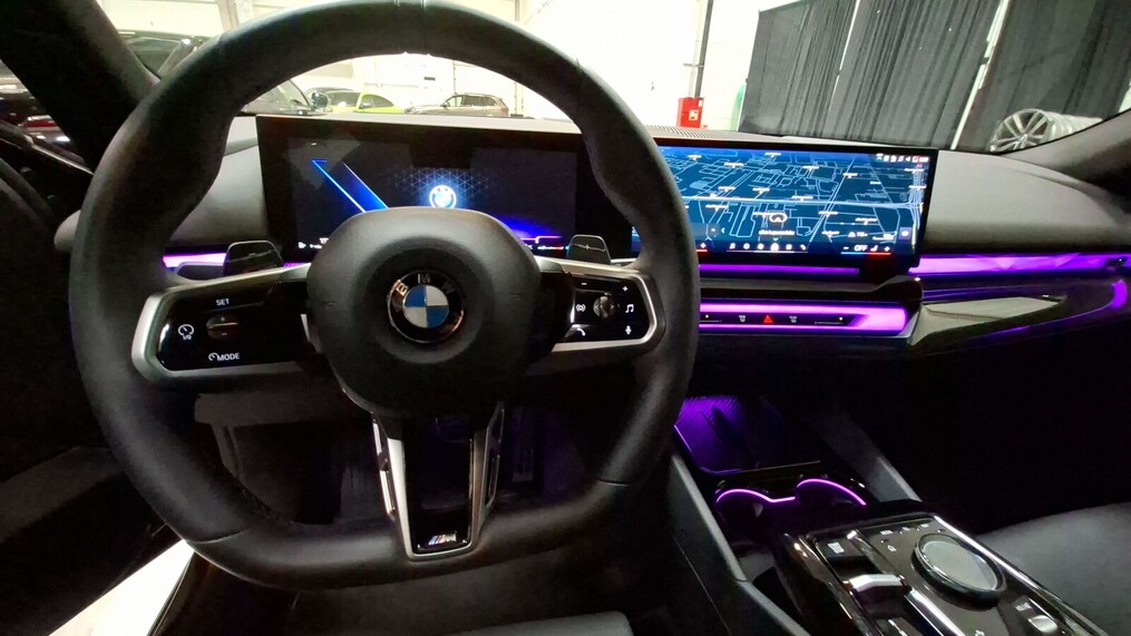 BMW Serii 5, 520