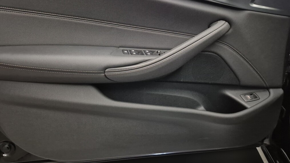 BMW Serii 5, 520
