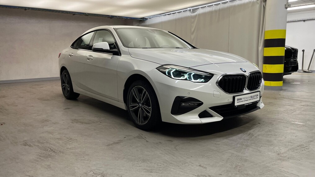 BMW Serii 2, 218