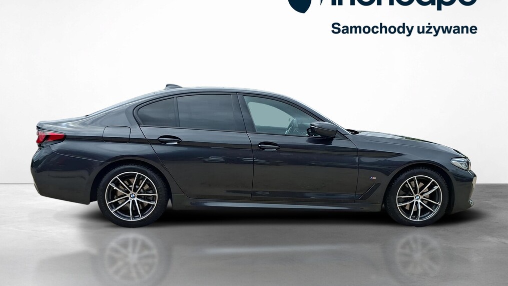 BMW Serii 5, 520