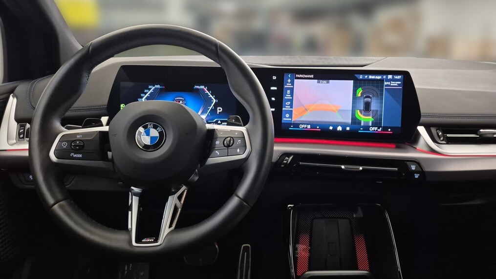 BMW Serii 2, 218