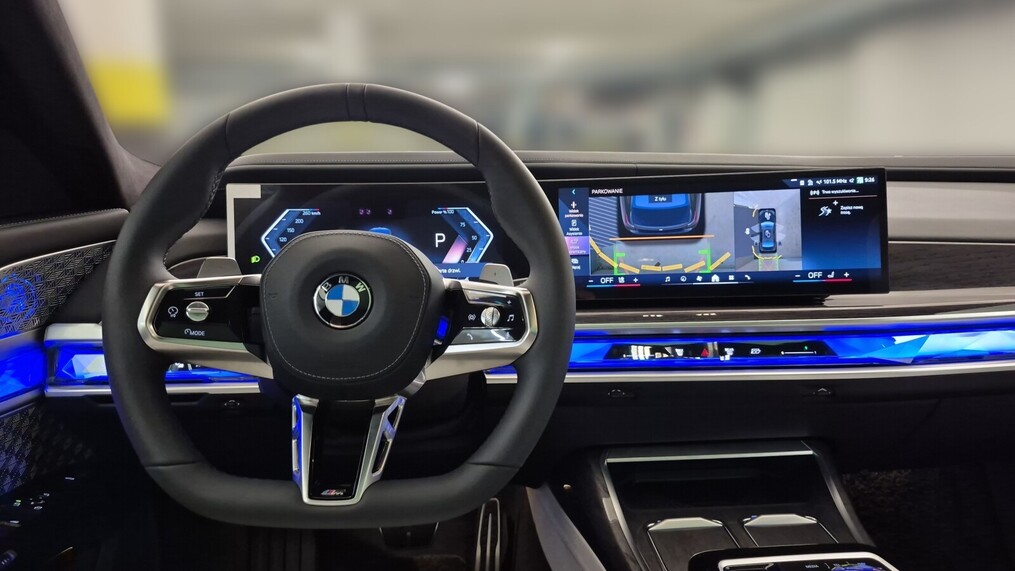 BMW Serii 7, 740