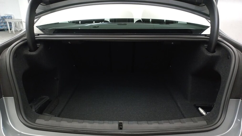 BMW Serii 3, 318