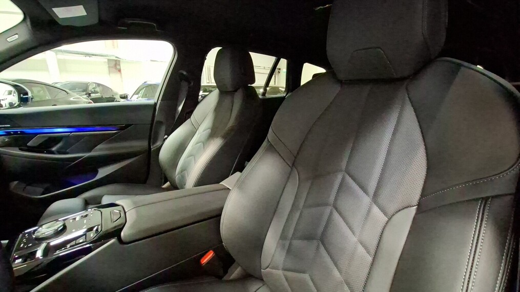 BMW Serii 5, 520