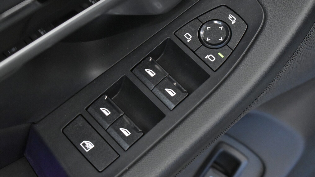 BMW Serii 5, 520