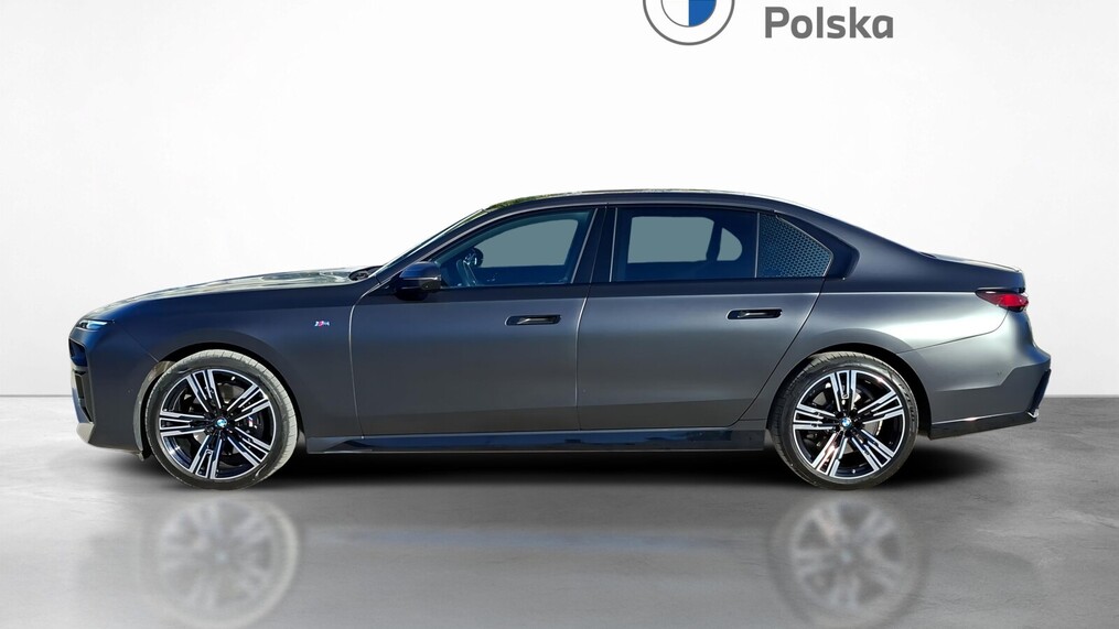 BMW Serii 7, 740