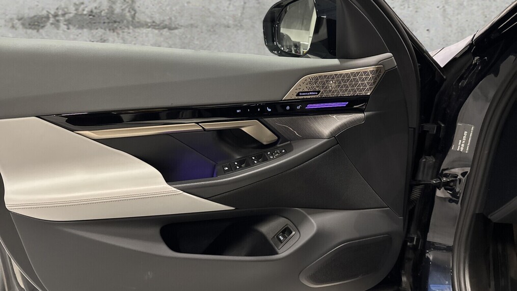 BMW Serii 5, 520