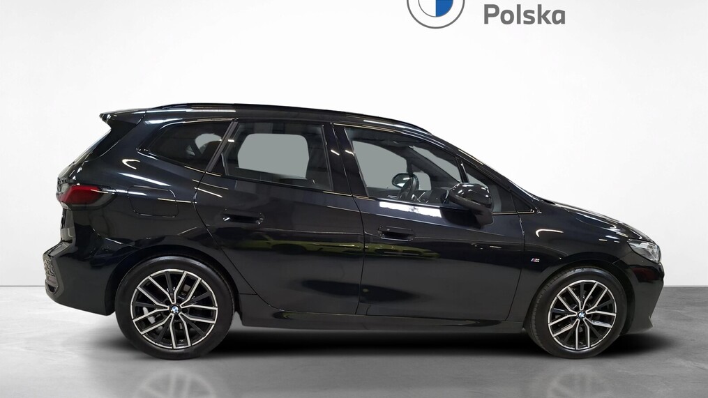 BMW Serii 2, 218
