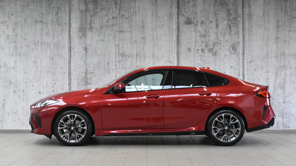 BMW Serii 2, 220