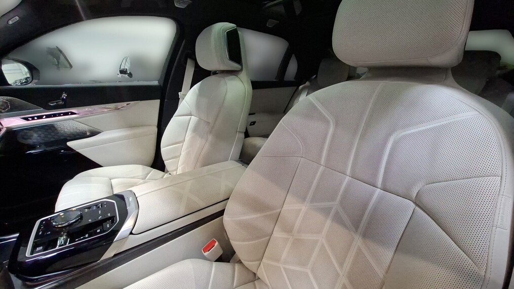 BMW Serii 7, 740