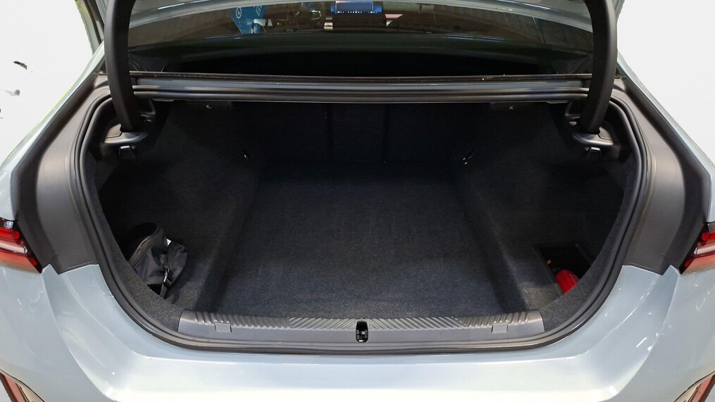 BMW Serii 5, 520