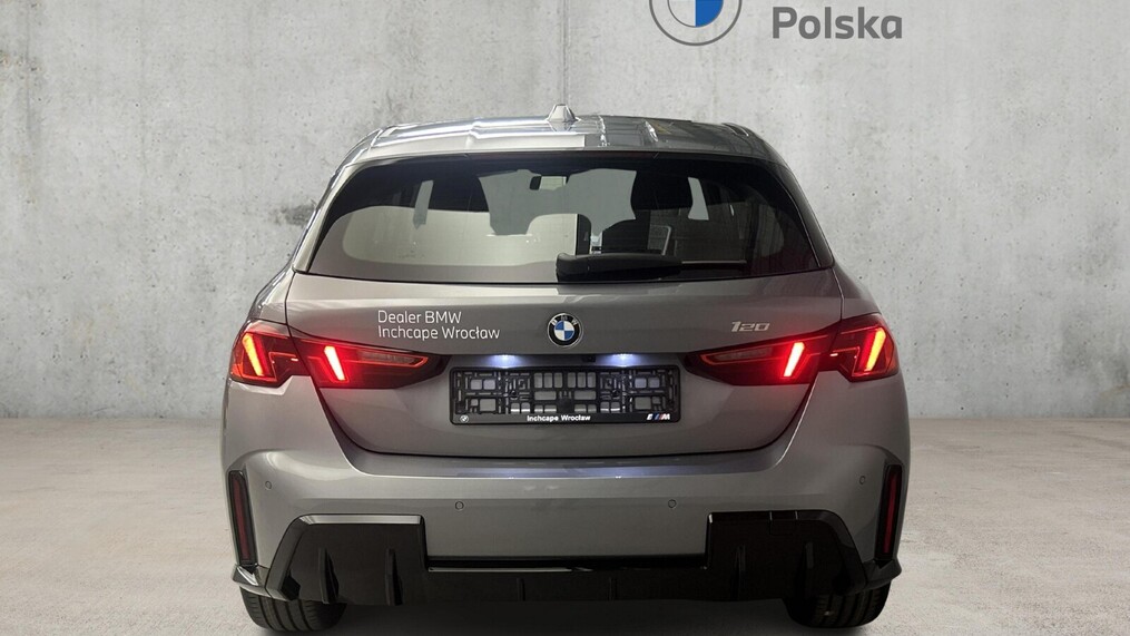 BMW Serii 1, 120