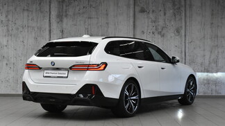 BMW Serii 5, 520