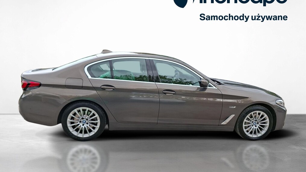 BMW Serii 5, 530
