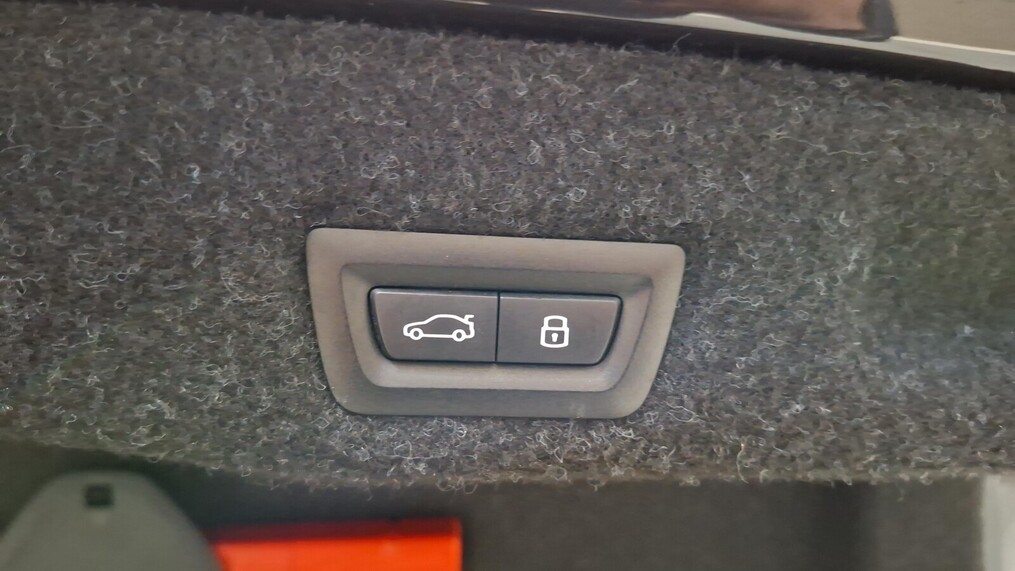 BMW Serii 5, 520