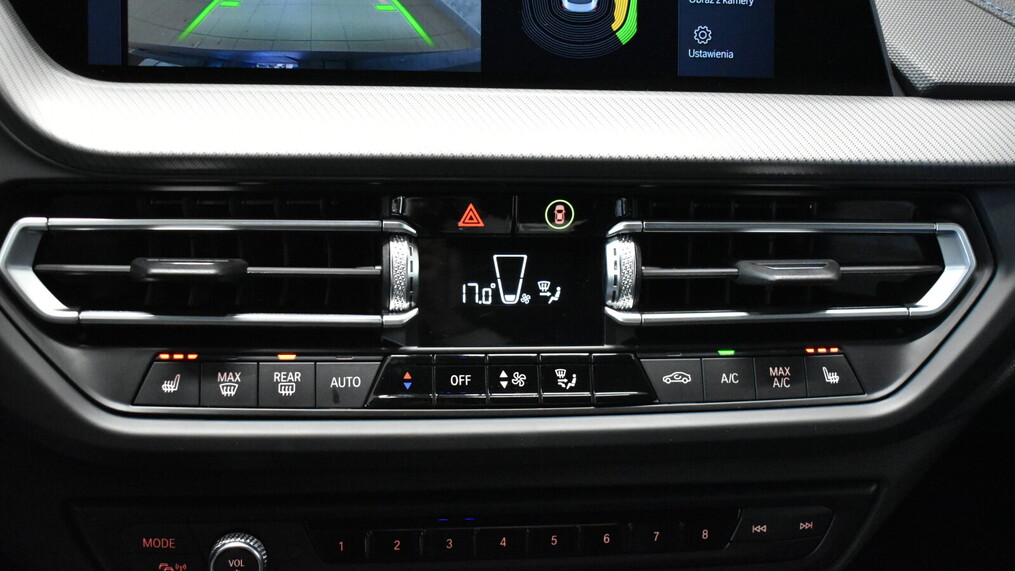 BMW Serii 2, 218