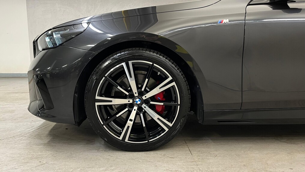 BMW Serii 5, 520