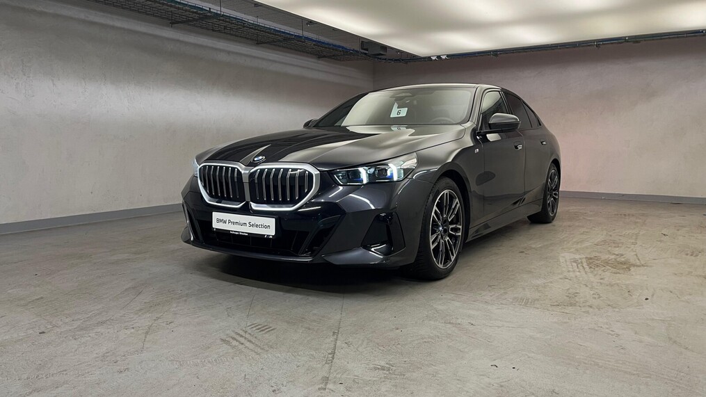 BMW Serii 5, 520
