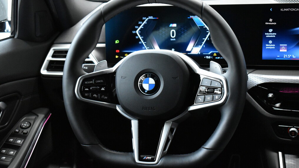 BMW Serii 3, 320