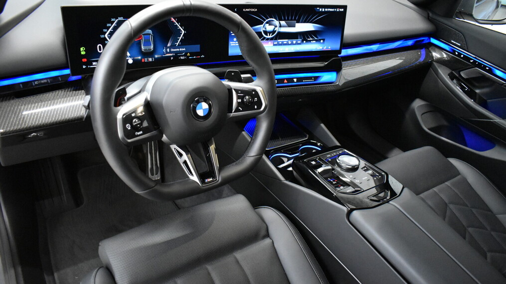 BMW Serii 5, 520