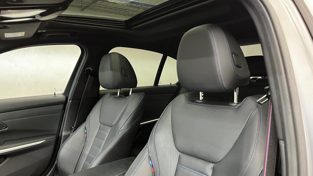 BMW Serii 3, 320