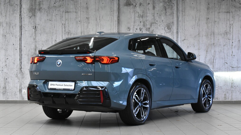 BMW iX2