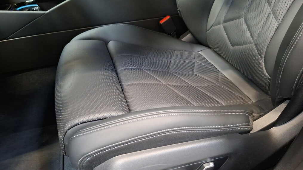 BMW Serii 5, 520
