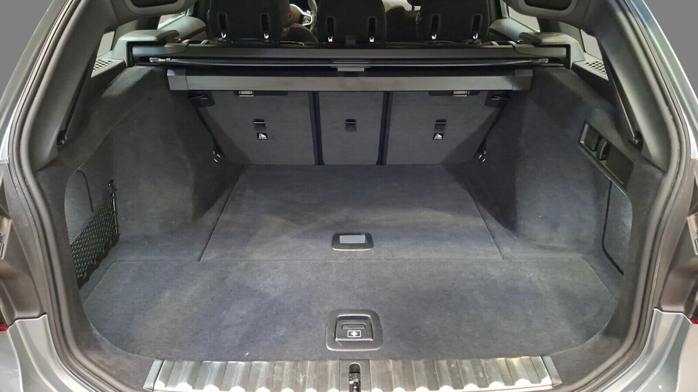 BMW Serii 3, 330