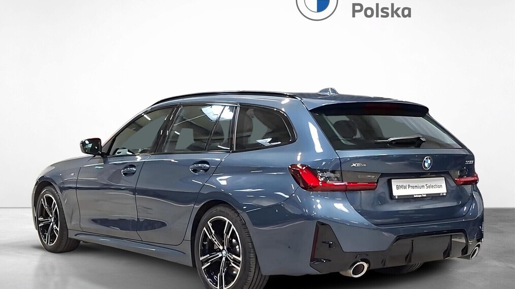 BMW Serii 3, 330