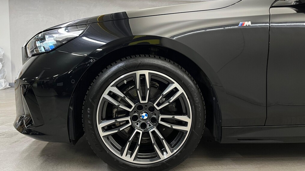BMW Serii 5, 520