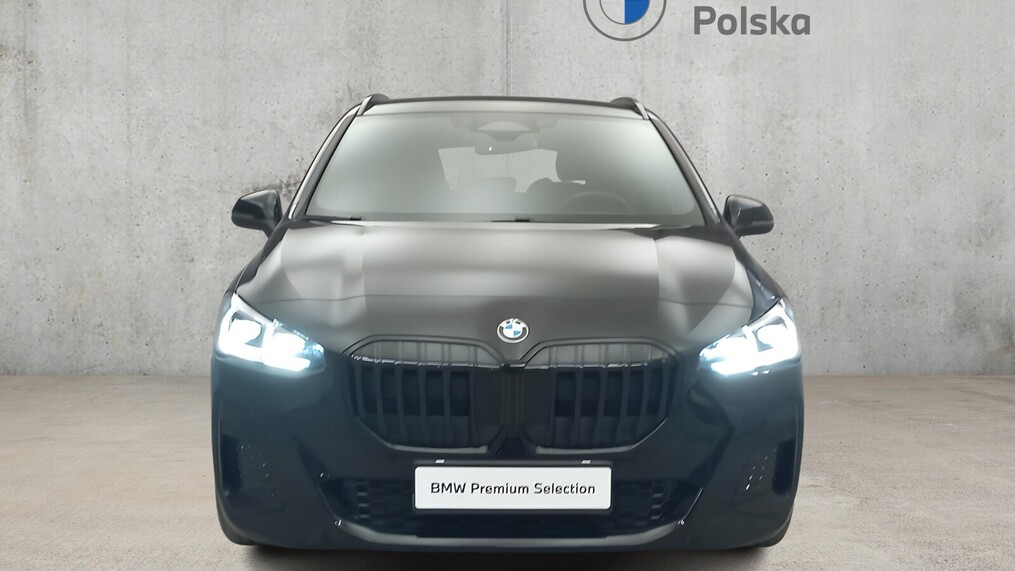 BMW Serii 2, 218
