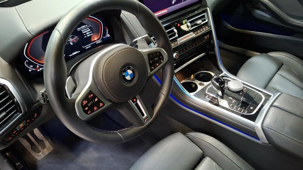 BMW Serii 8, 850