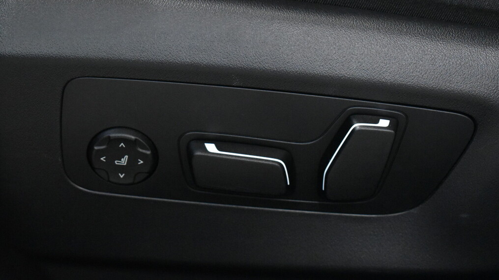 BMW Serii 5, 520