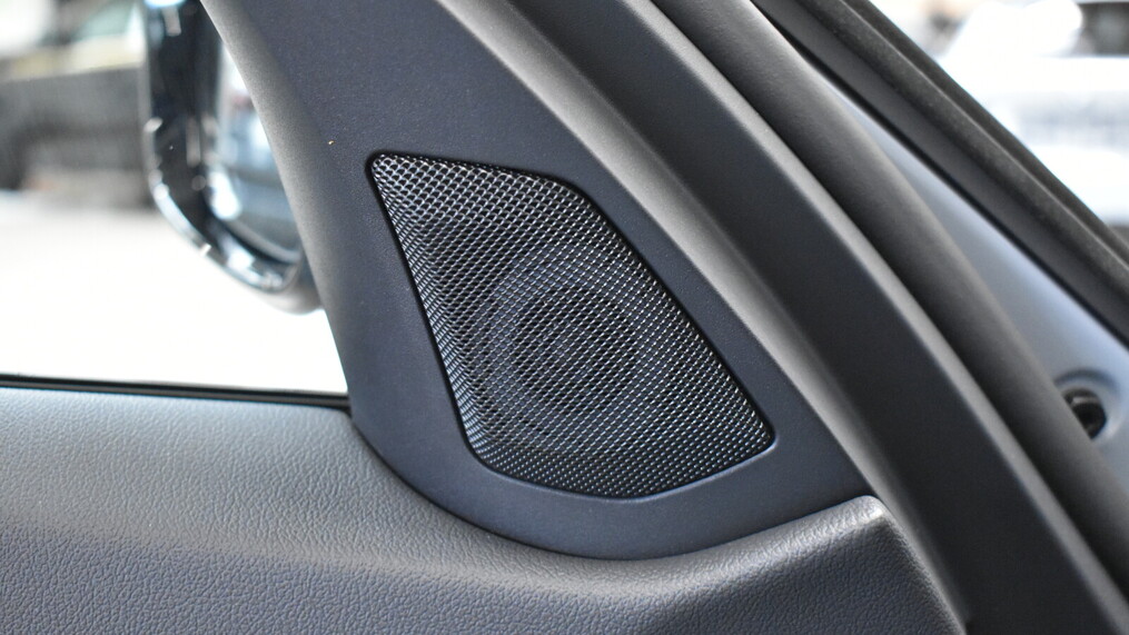 BMW Serii 3, 320