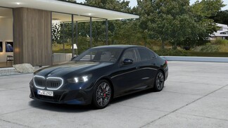 BMW Serii 5, 520