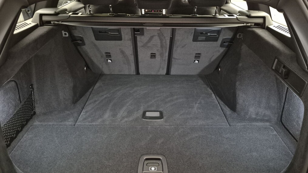 BMW Serii 3, 330