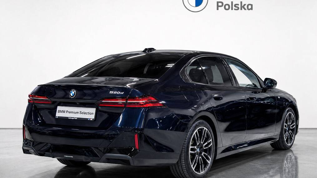 BMW Serii 5, 520