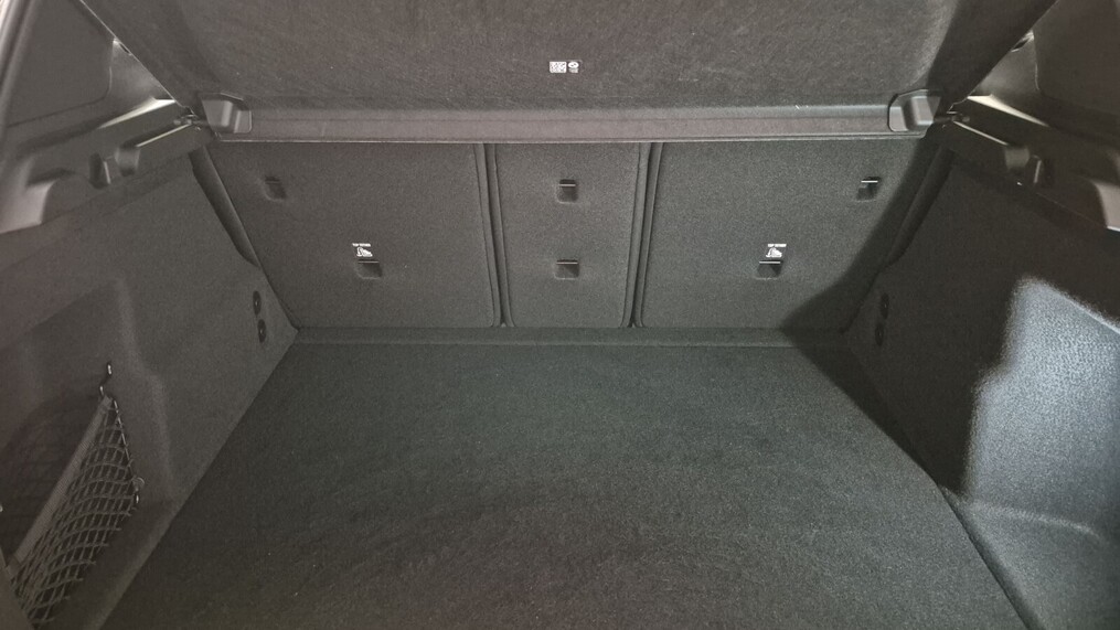 BMW Serii 2, 218