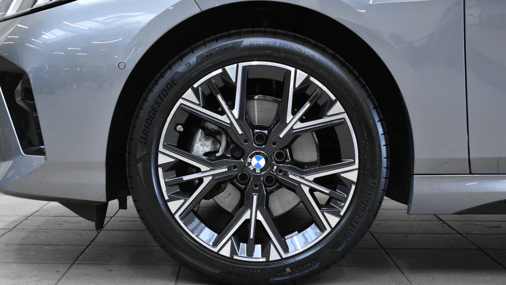 BMW Serii 2, 220